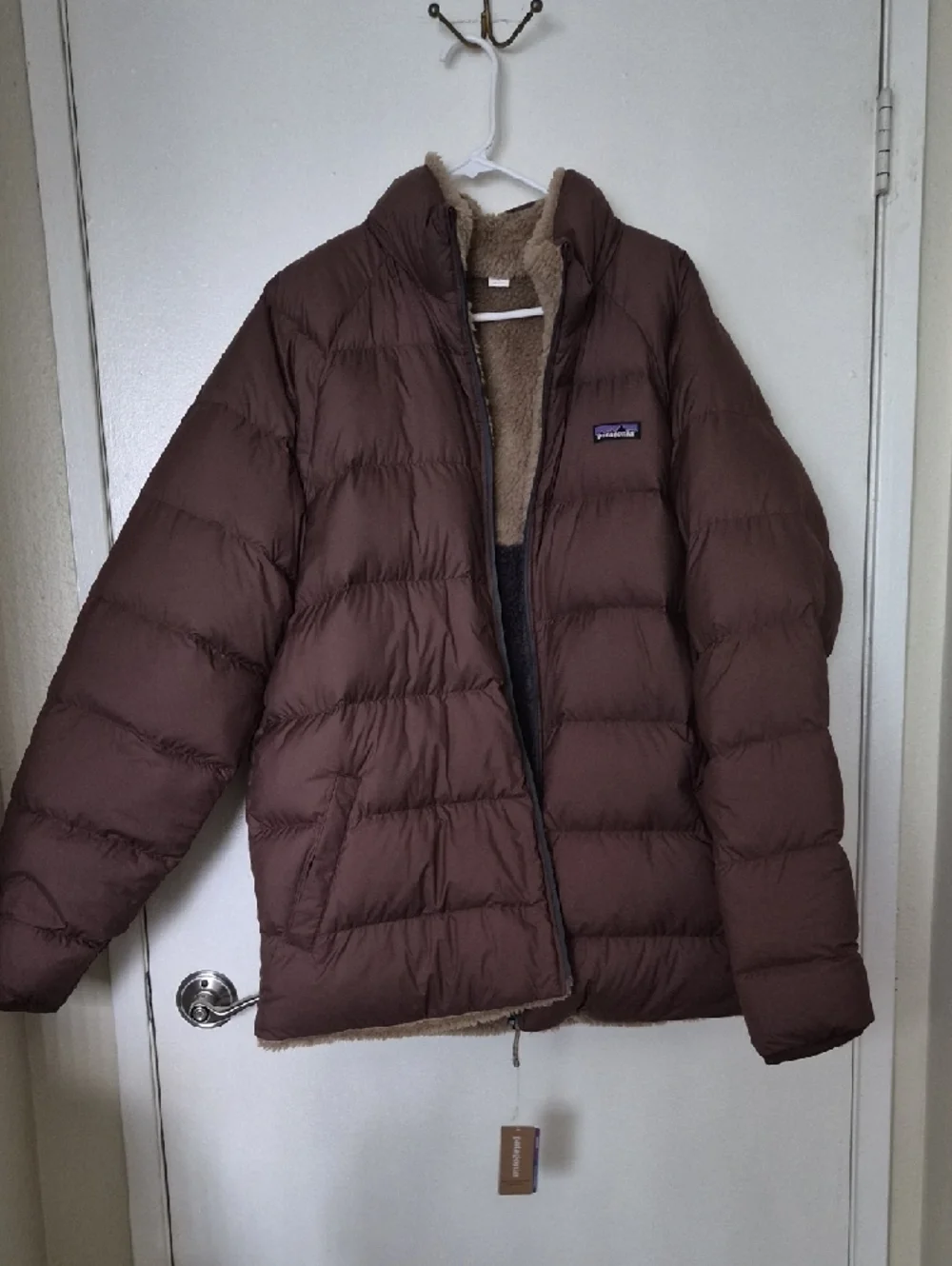 Patagonia Reversible Two-Tone Sherpa Fleece Jacket - Brown & Charcoal - Picture 4 of 6